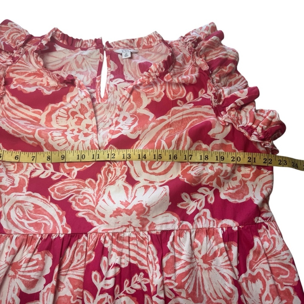 Crown & Ivy Coral and White Paisley Floral Flutter Sleeve Mini 1X Dress - Picture 6 of 8